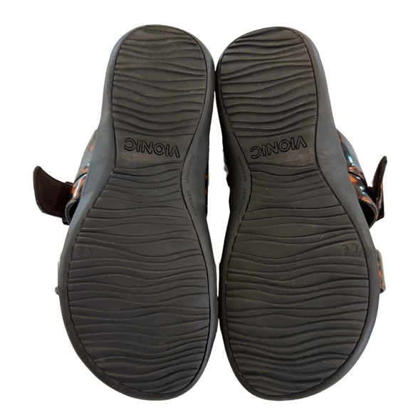 Vionic Skylar Adjustable Sandals - Picture 8 of 9